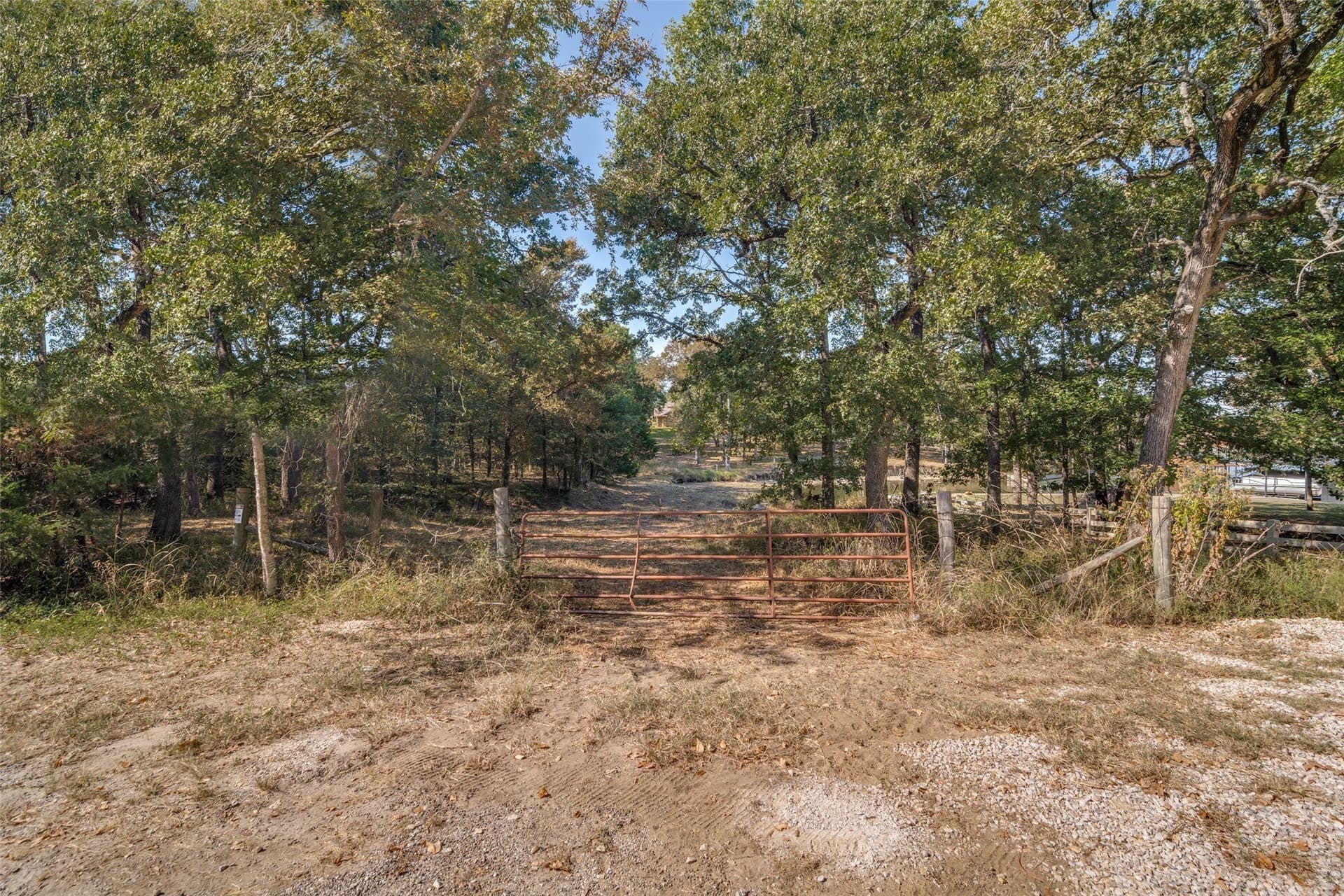 4.95 acres in Navarro County - photo 9