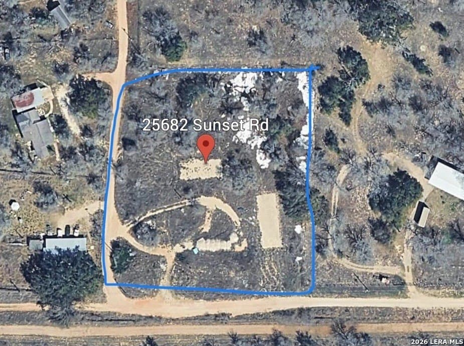 1.94 acres in Bexar County gallery image 3