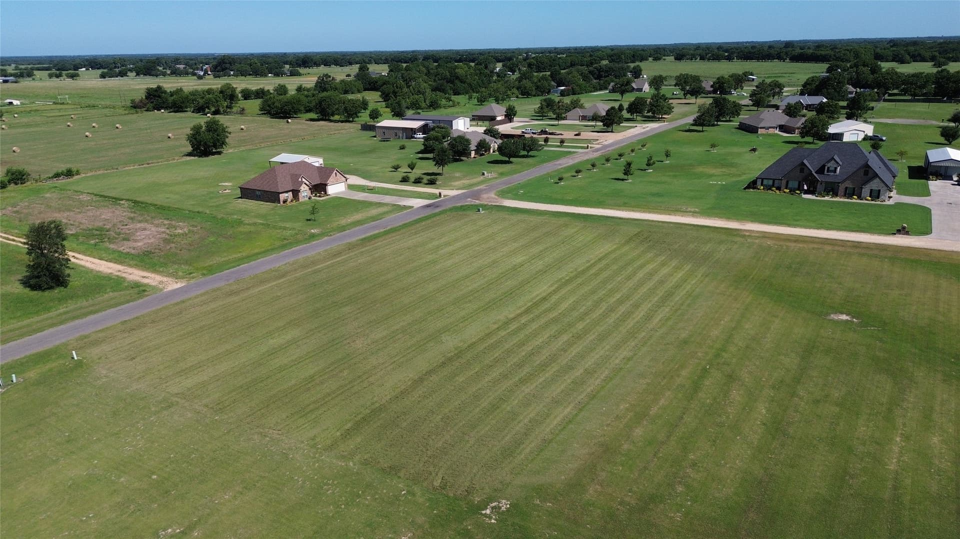 1 acres in Delta County gallery image 3