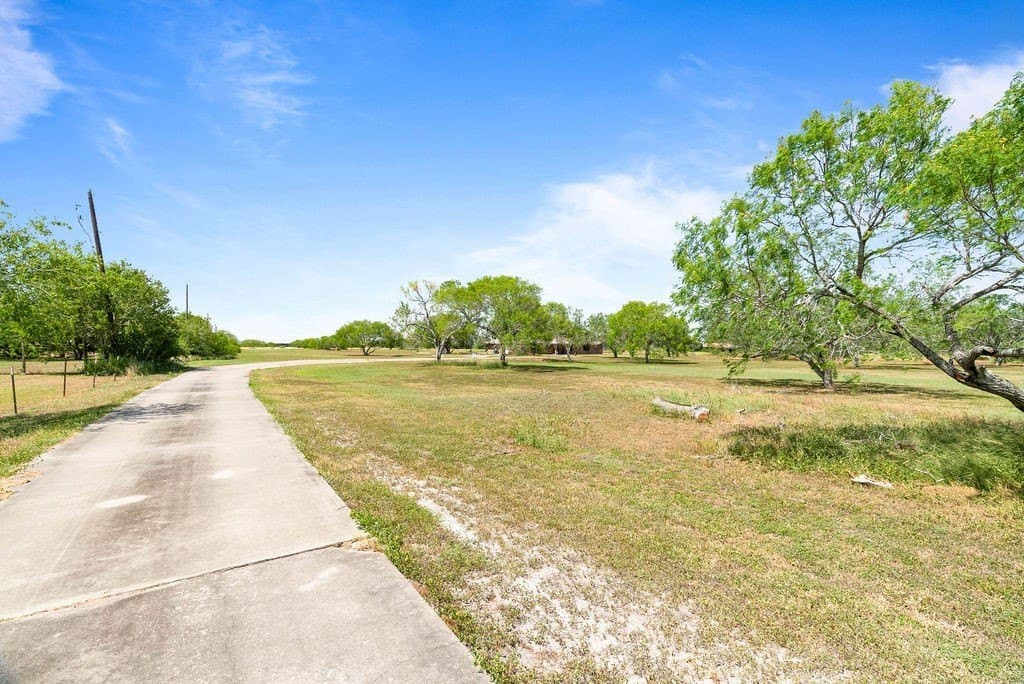 15.22 acres in Nueces County - photo 9