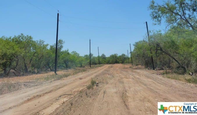 1 acres in Gonzales County - photo 8