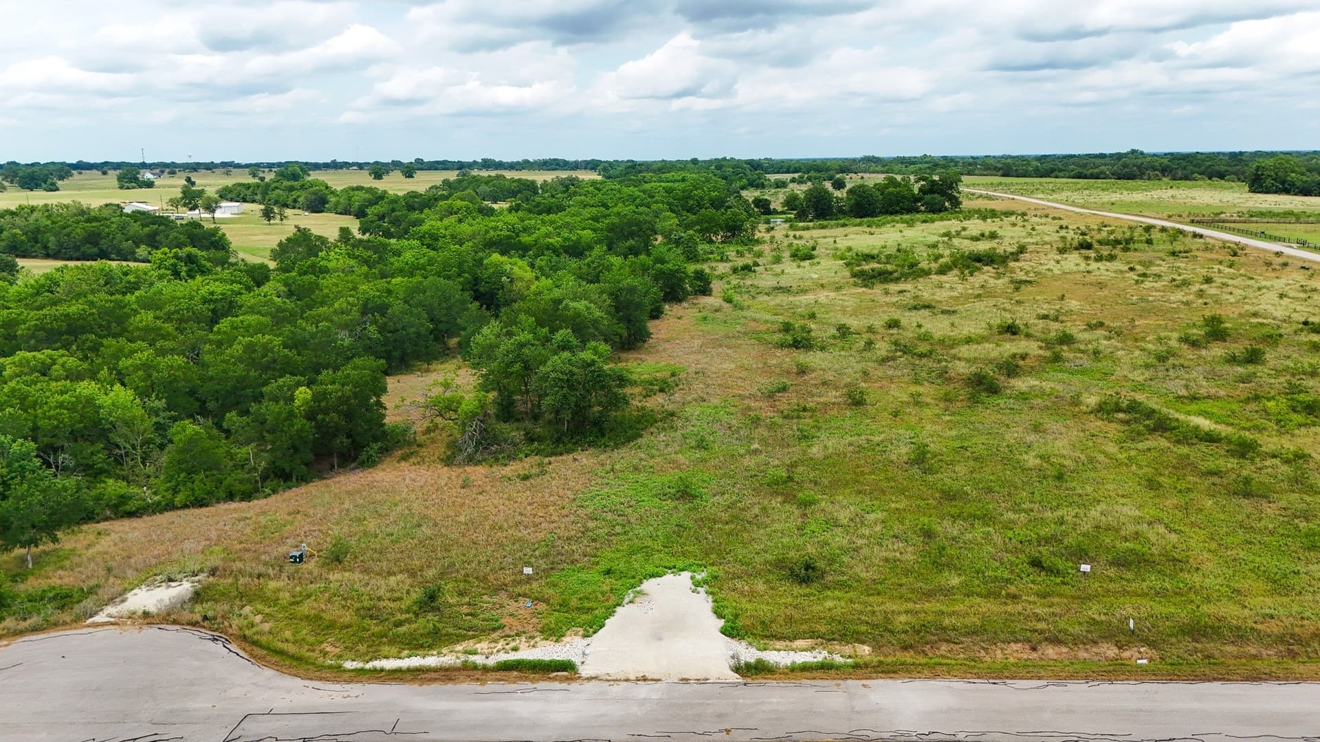 1 acres in Navarro County - photo 2