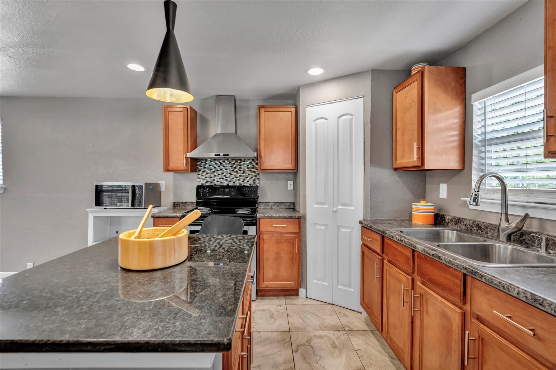 25 acres in Tarrant County - photo 9
