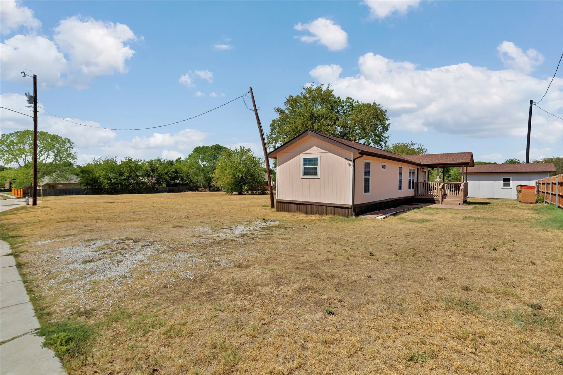 25 acres in Tarrant County - photo 4