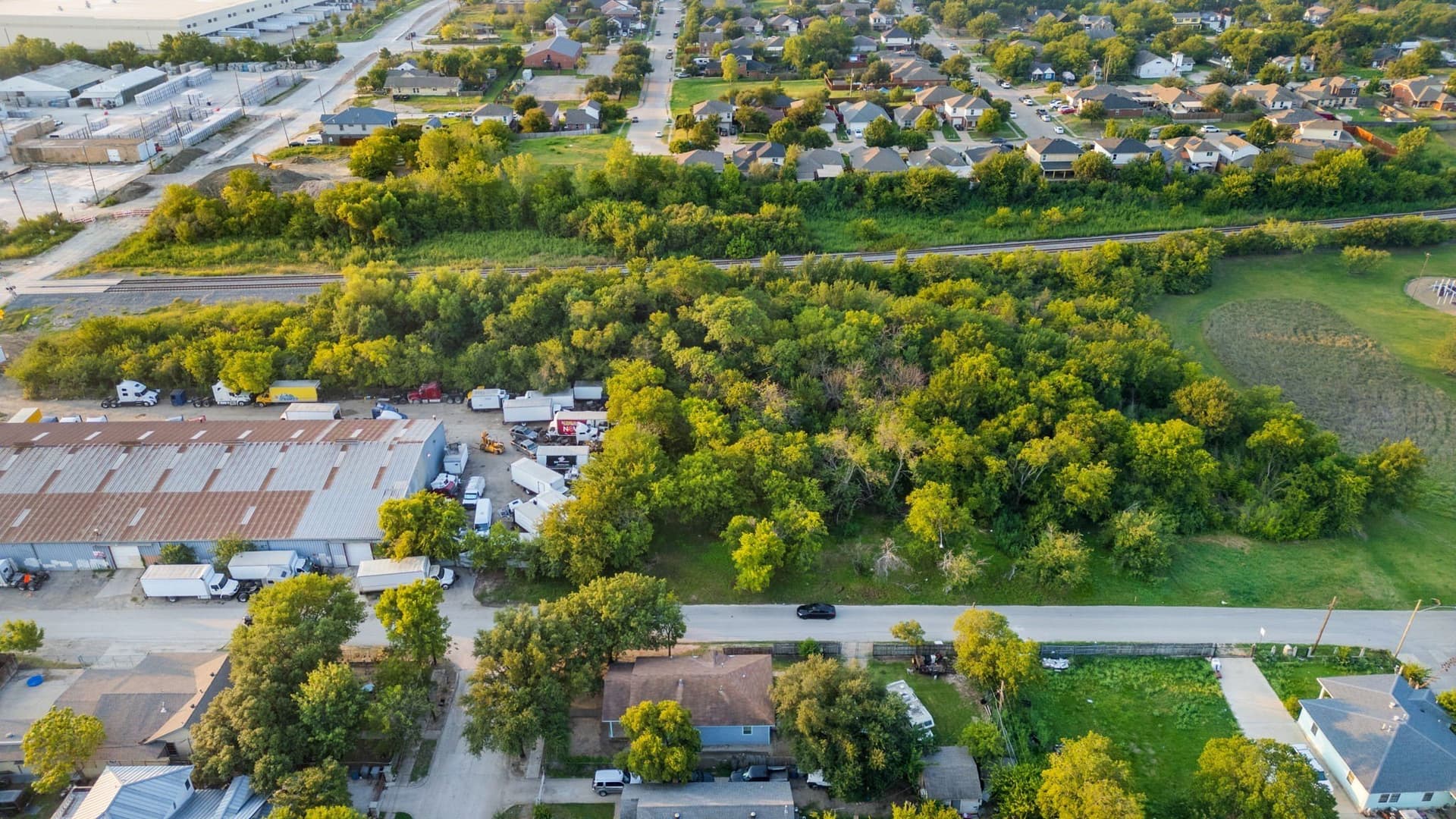 0.18 acres in Dallas County - photo 9