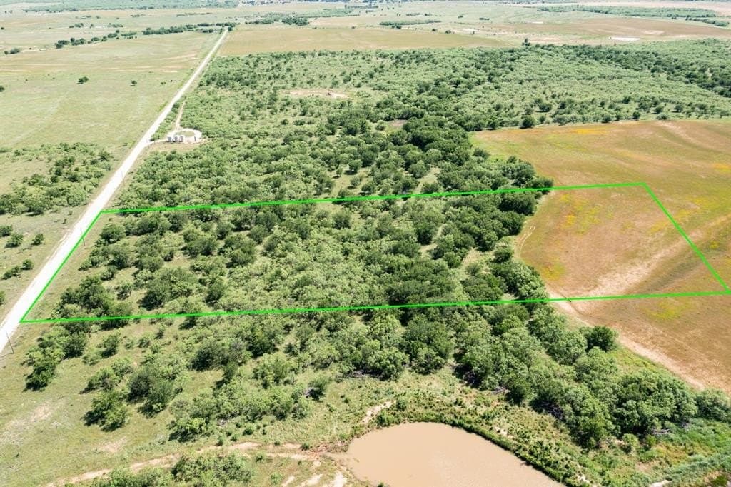 10 acres in Young County