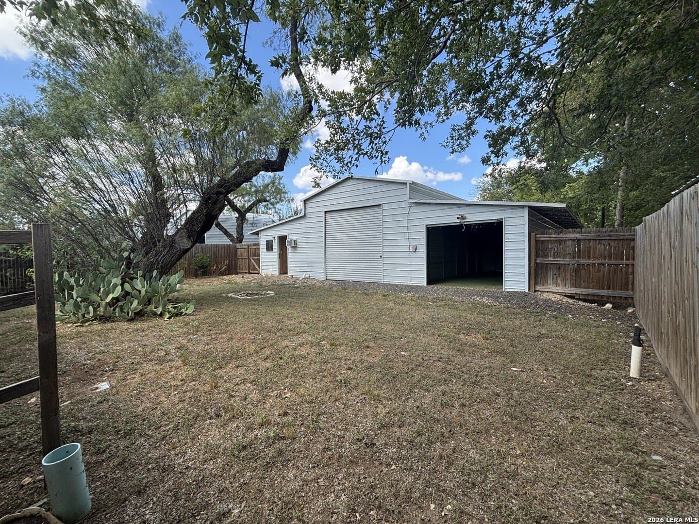 0.12 acres in Bandera County - photo 18