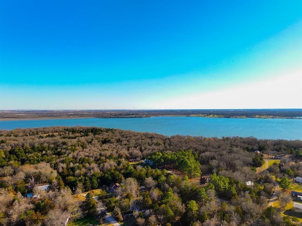 0.34 acres in Navarro County