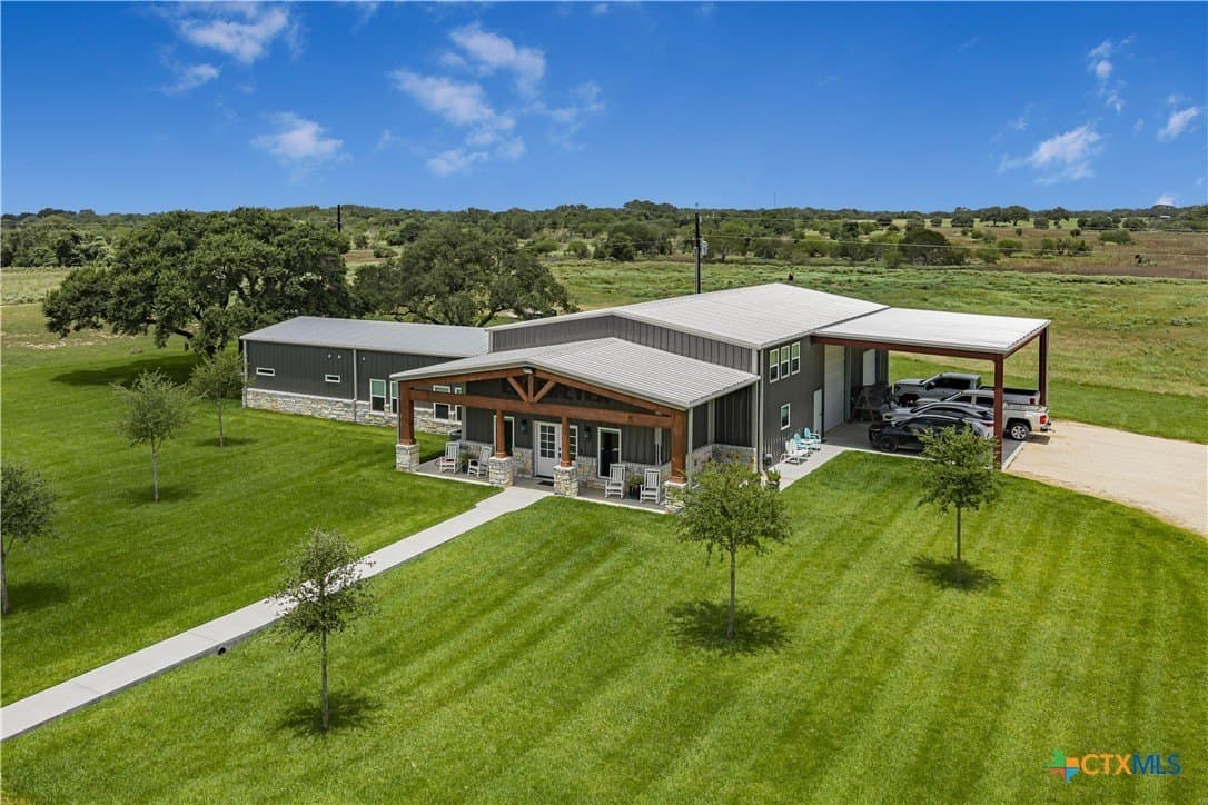 20.48 acres in DeWitt County