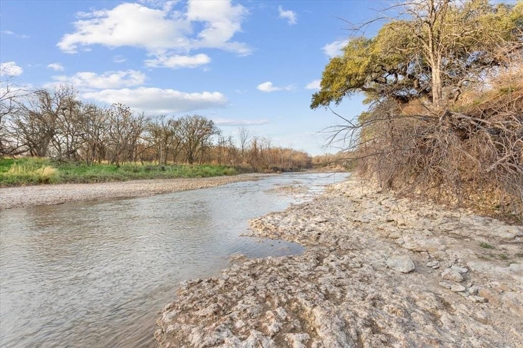31 acres in McLennan County