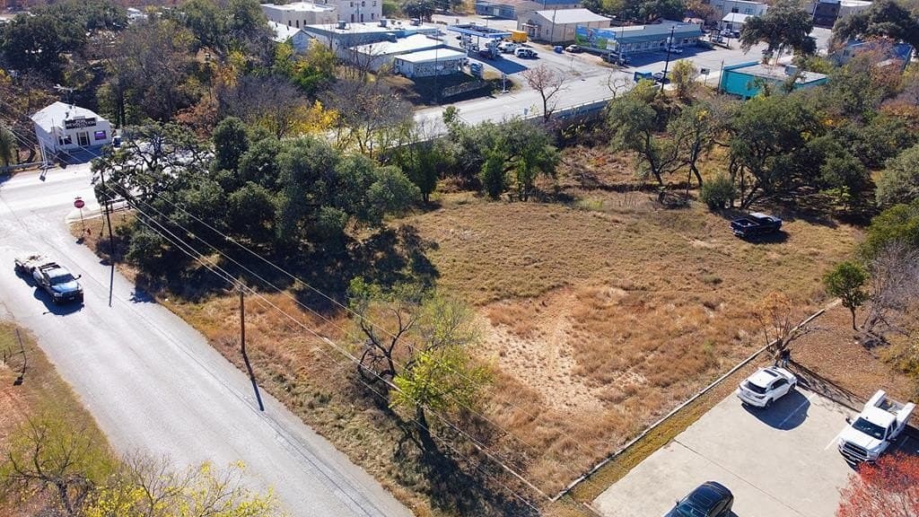 1.32 acres in Bandera County gallery image 3