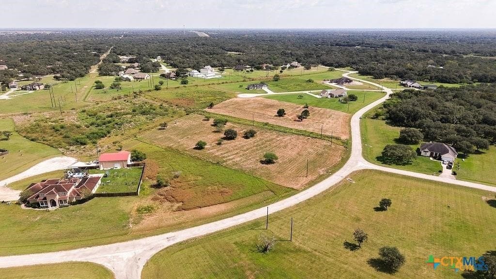 3.09 acres in Victoria County gallery image 2