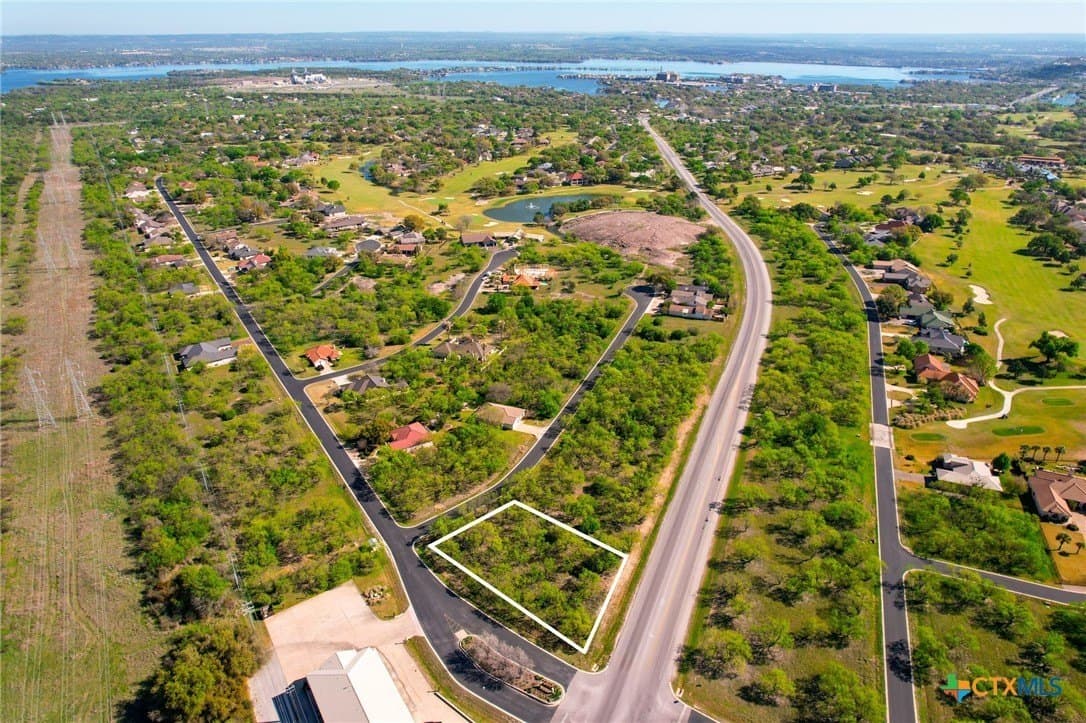 0.43 acres in Llano County gallery image 3