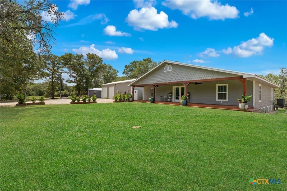 11 acres in Guadalupe County gallery image 2