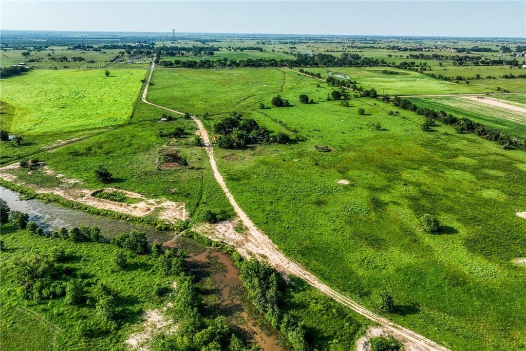 66.94 acres in Waller County - photo 3