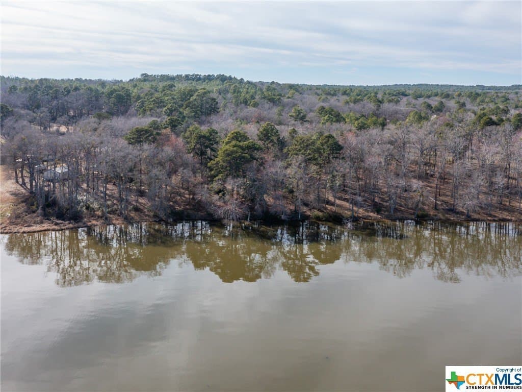 1.03 acres in Henderson County gallery image 2