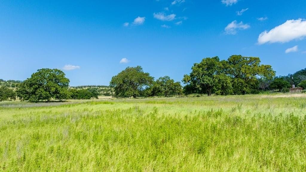 10.17 acres in Gillespie County