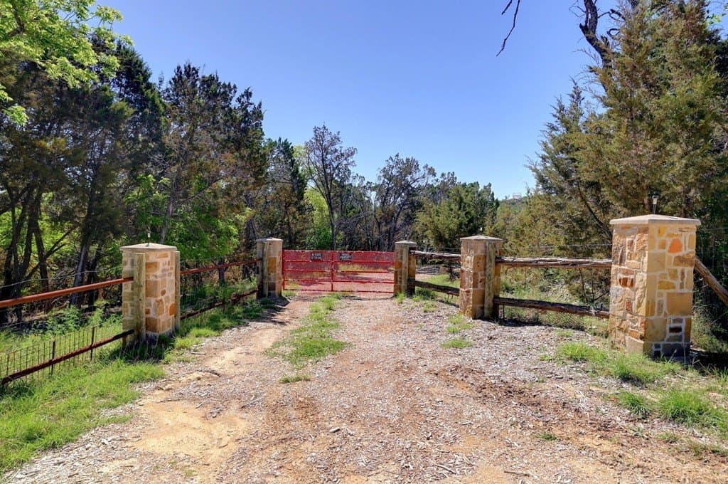 18.02 acres in Comal County gallery image 4