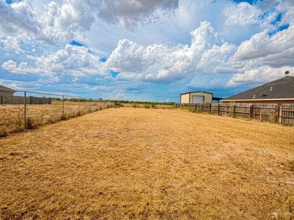0.18 acres in Hidalgo County - photo 2