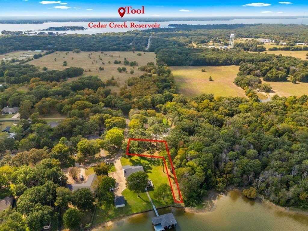 0.41 acres in Henderson County - photo 16