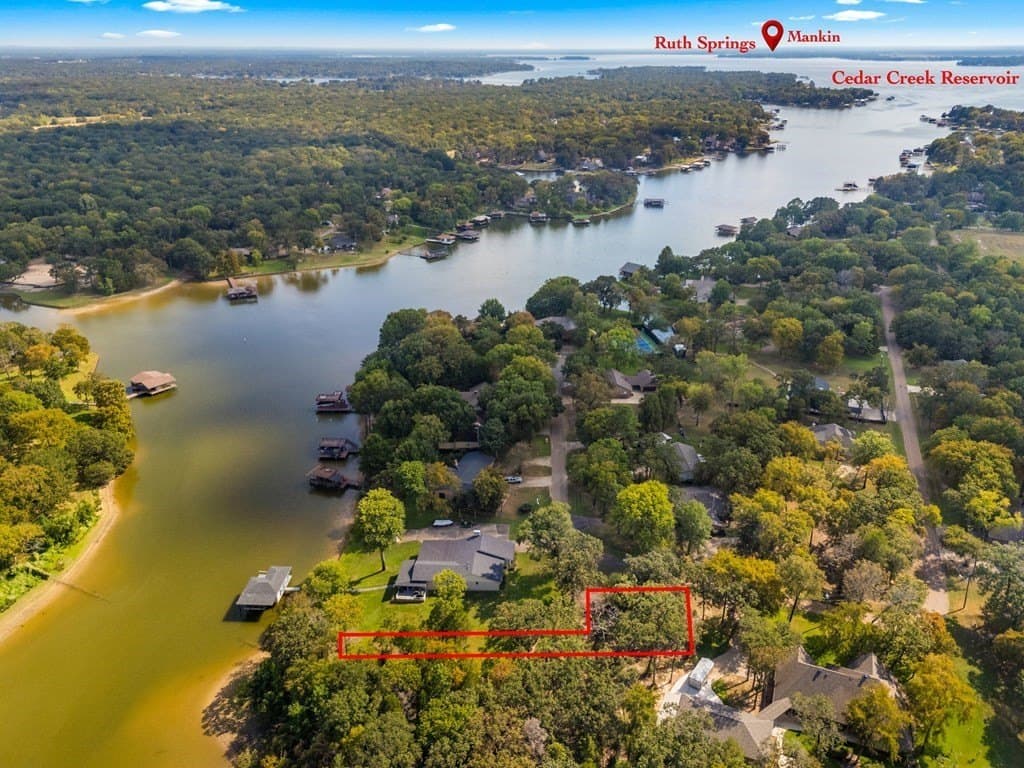 0.41 acres in Henderson County - photo 7