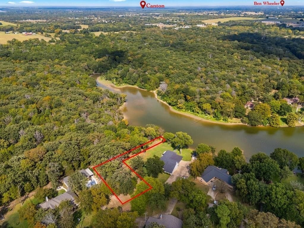 0.41 acres in Henderson County - photo 2