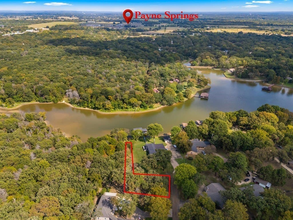 0.41 acres in Henderson County - photo 15