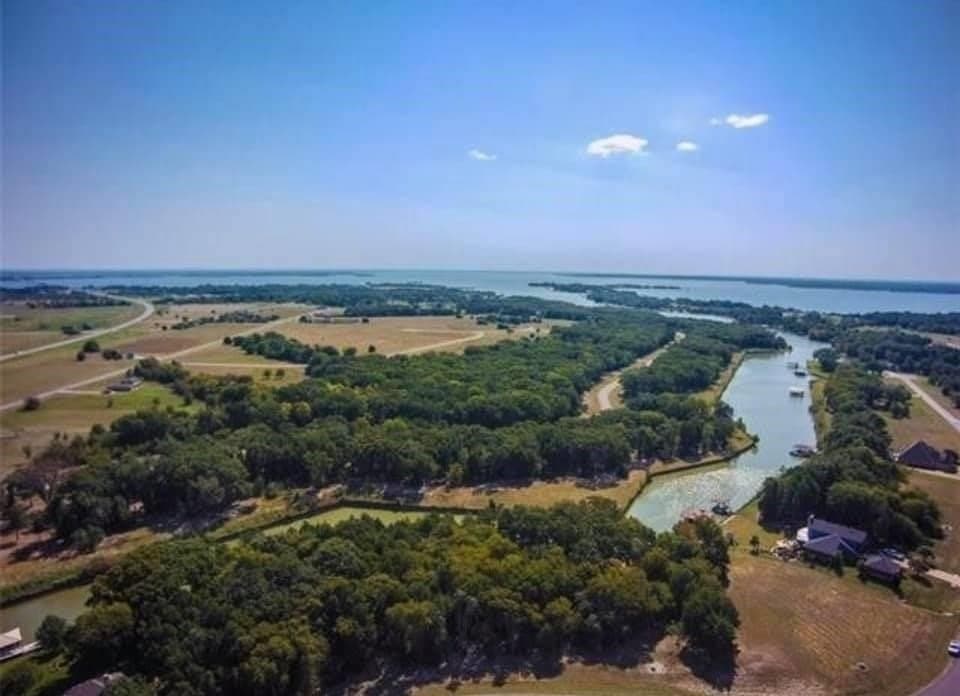 5.02 acres in Navarro County