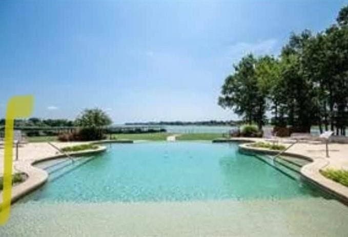 5.02 acres in Navarro County gallery image 4