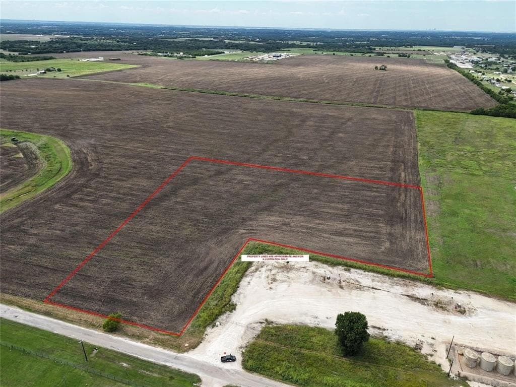 7.25 acres in Johnson County gallery image 2