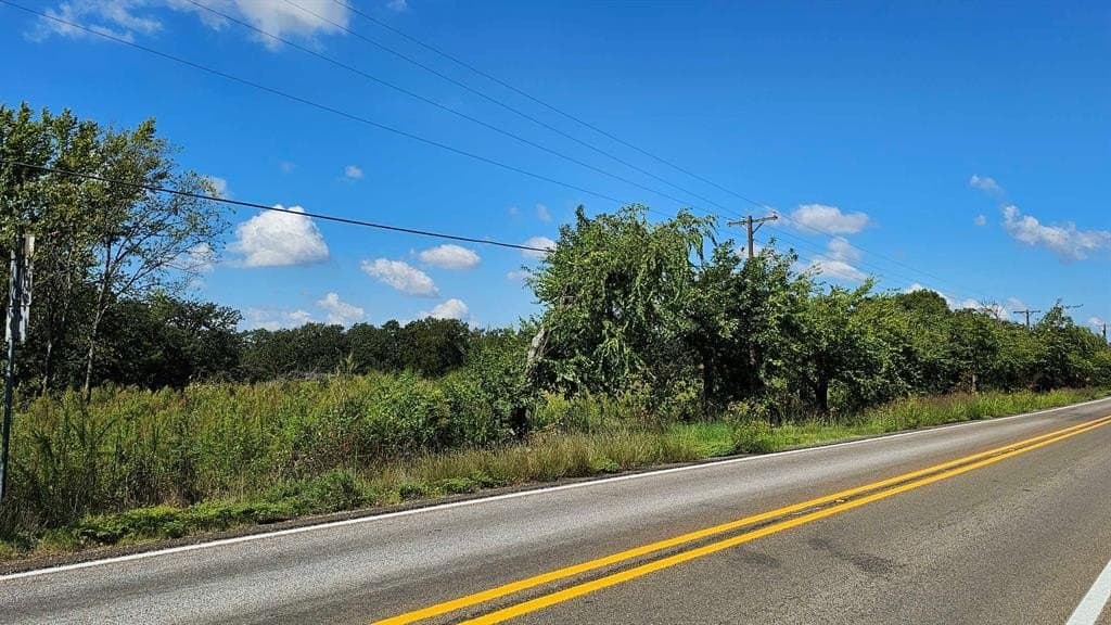 7.96 acres in Denton County gallery image 3