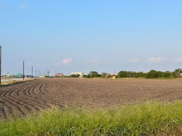 6.64 acres in Kleberg County gallery image 2