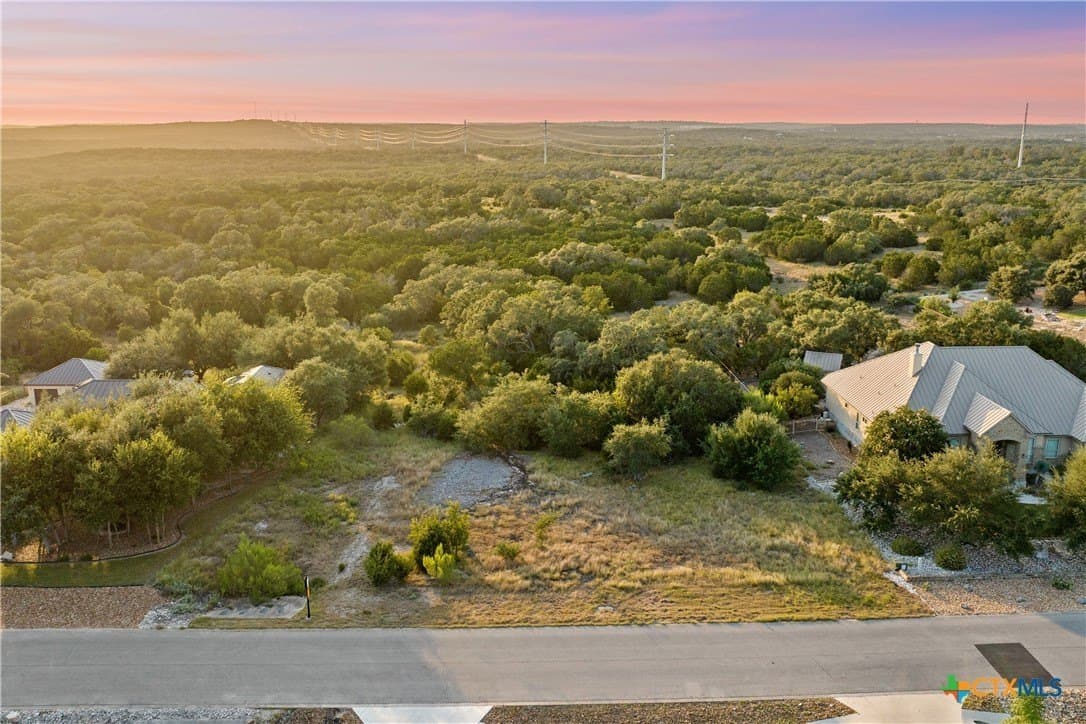 1.2 acres in Comal County gallery image 4