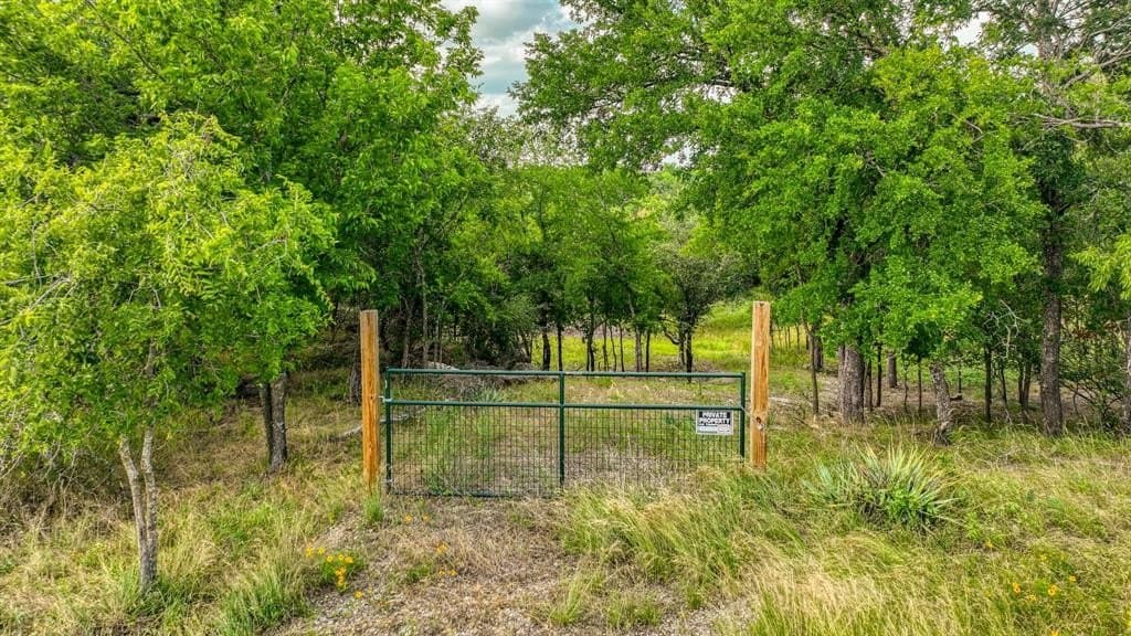 1.01 acres in Parker County gallery image 3