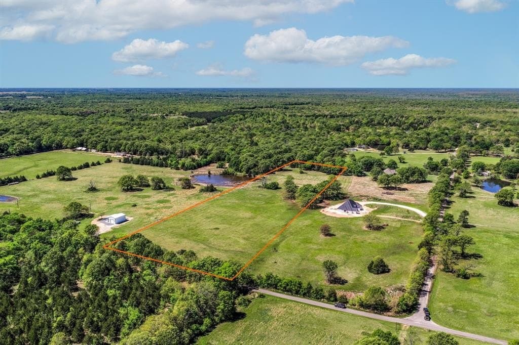 9 acres in Lamar County gallery image 2