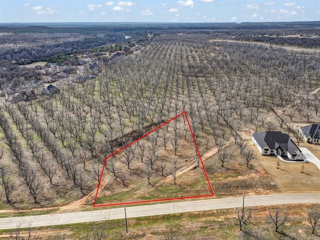 1.19 acres in Hood County gallery image 3