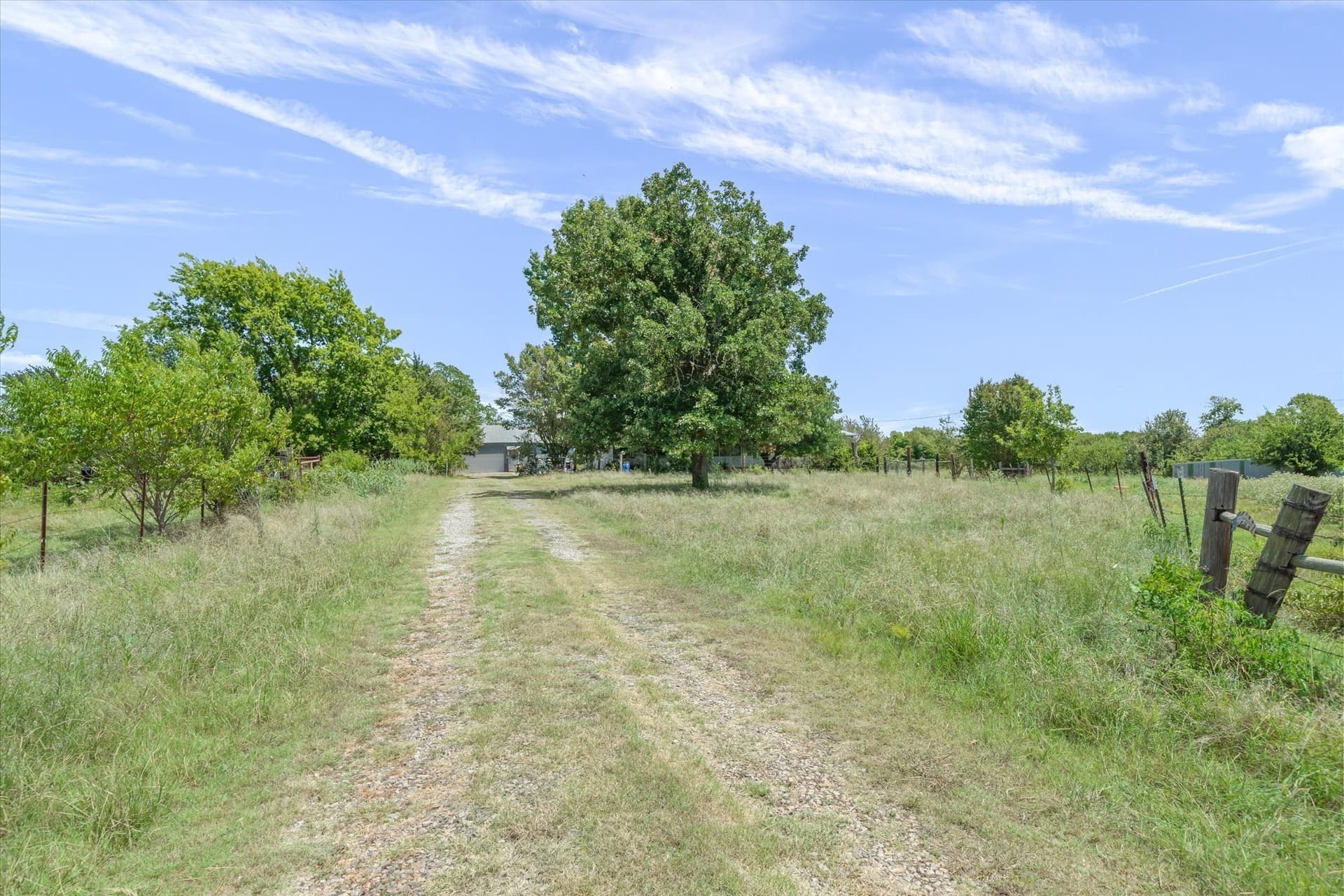 28.44 acres in Hunt County - photo 24