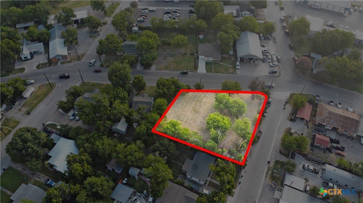 0.38 acres in Comal County - photo 9