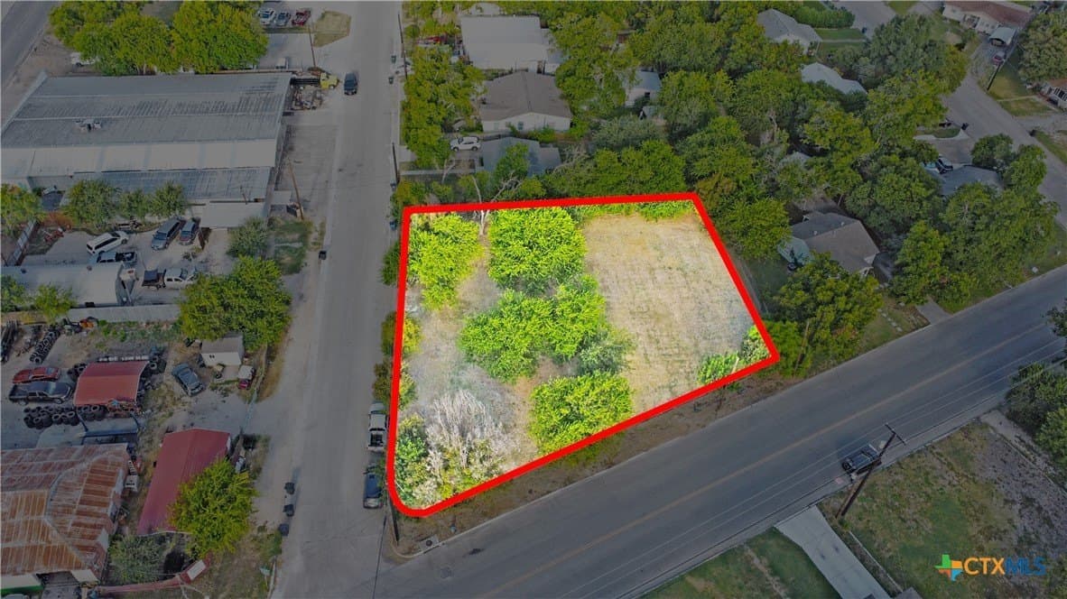 0.38 acres in Comal County - photo 7