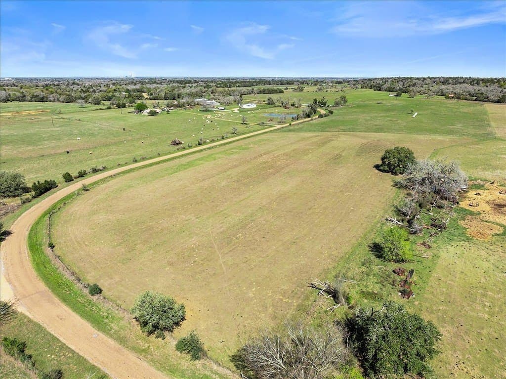 6 acres in Colorado County