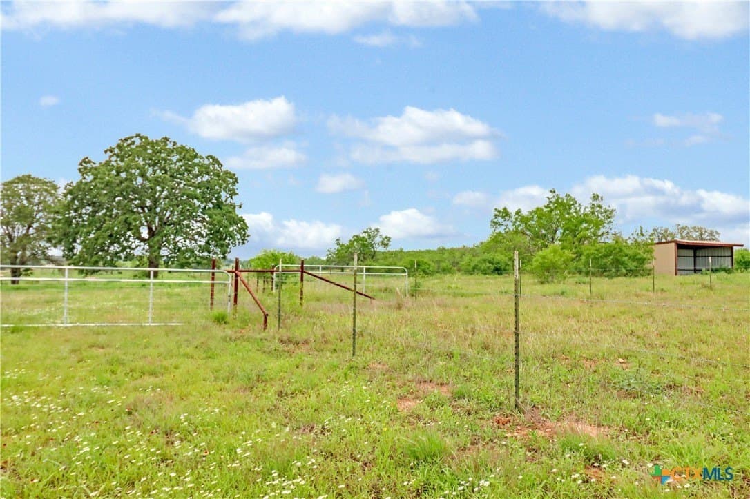 52.97 acres in Guadalupe County - photo 16