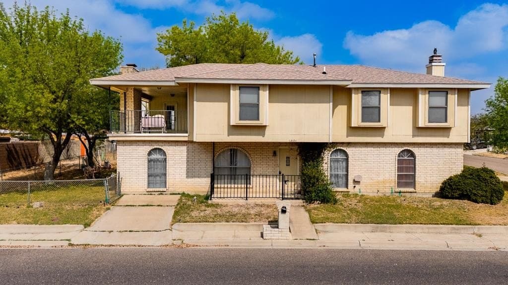 6,325 acres in Maverick County