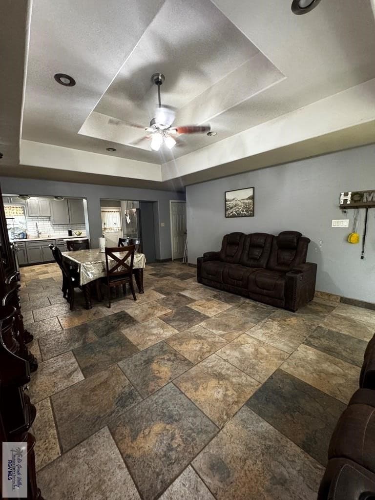 12.5 acres in CAMERON County gallery image 3