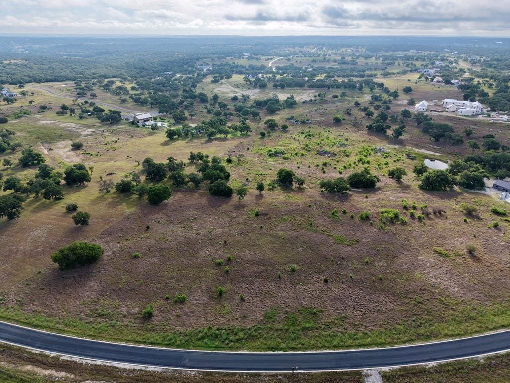 5.08 acres in Kerr County gallery image 2