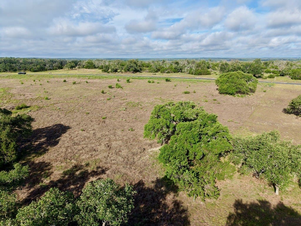 5.08 acres in Kerr County gallery image 3
