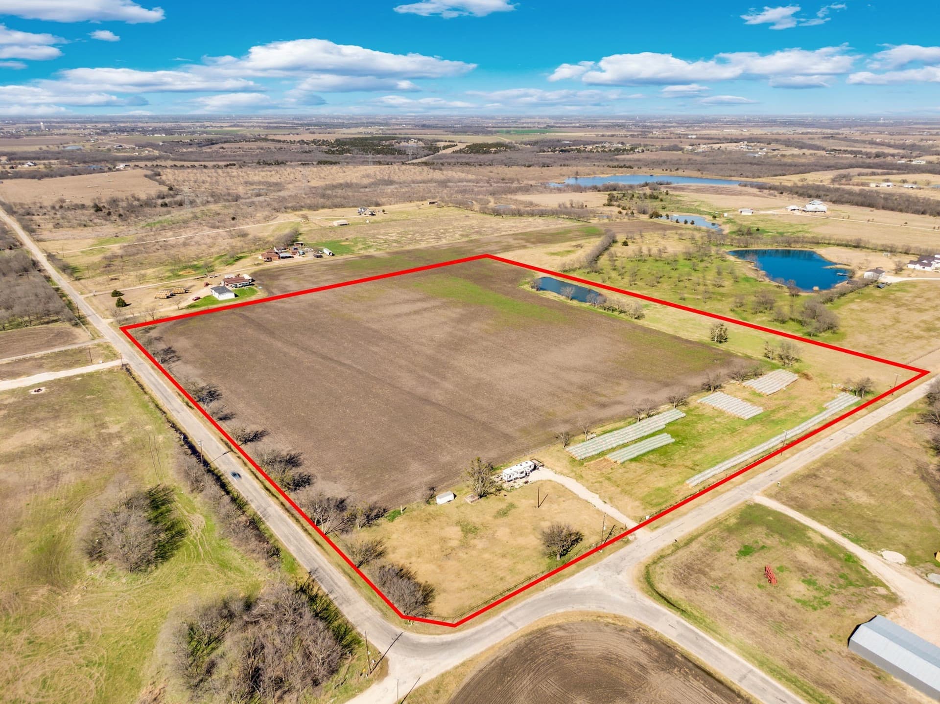 23.9 acres in Ellis County