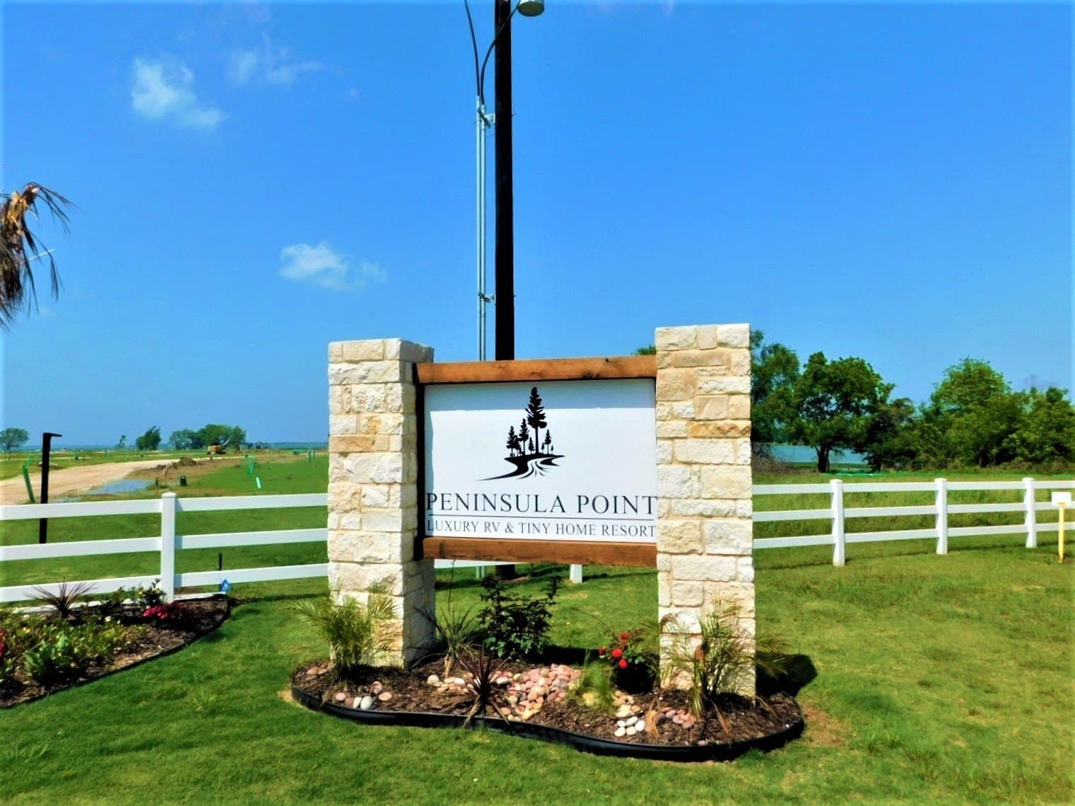 0.08 acres in Navarro County - photo 23