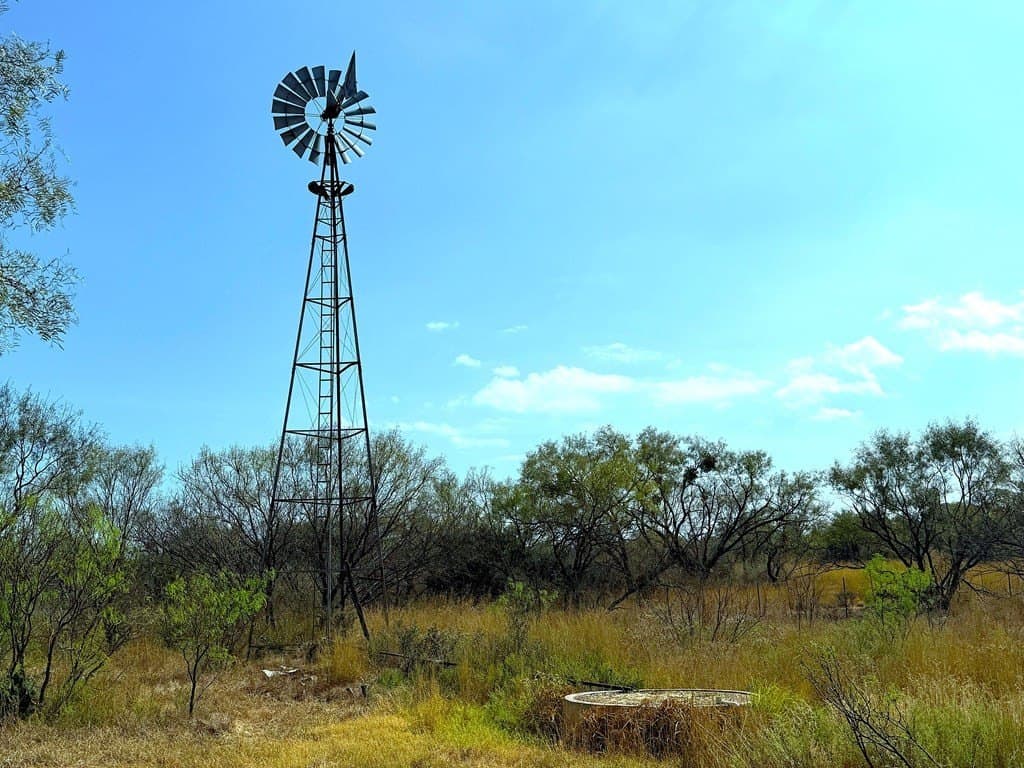 280 acres in Llano County gallery image 2