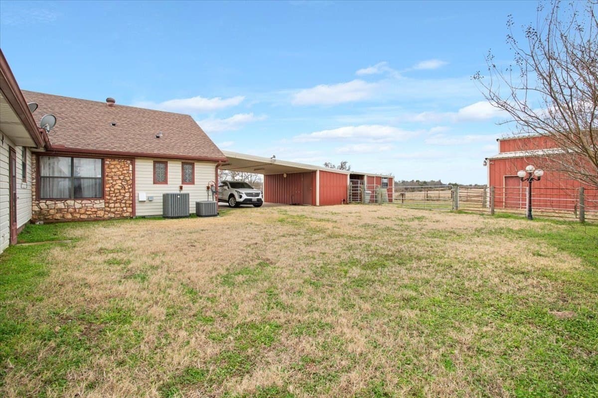 25.88 acres in Freestone County - photo 24