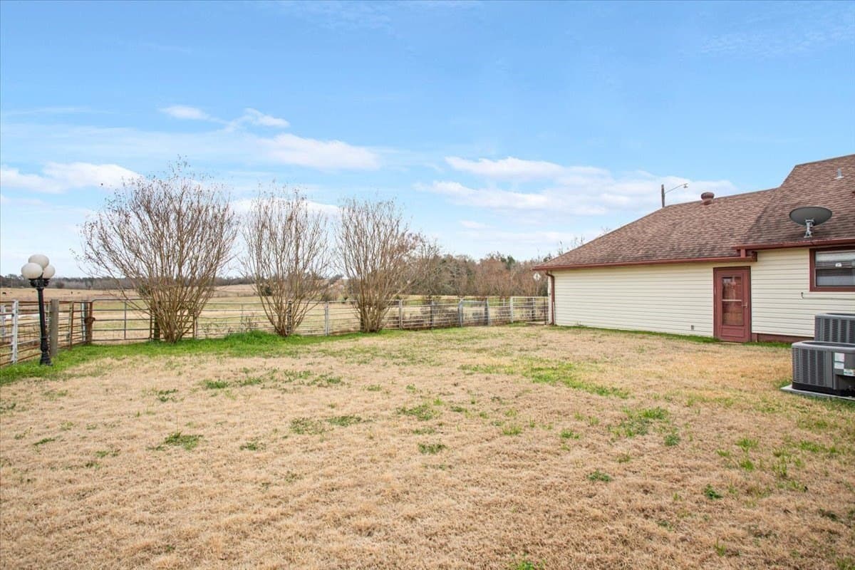 25.88 acres in Freestone County - photo 25